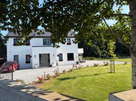 Ashlee Lodge, Shanagarry P25K6R6 Near Ballymaloe House & Garryvoe Hotel、Shanagarryのホテル