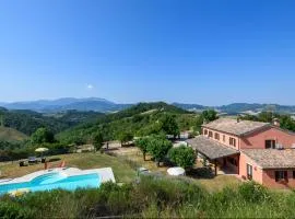 4 Bedroom Awesome Home In Urbania