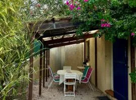 Charmant bas de villa avec jardin