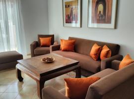 Appartement pour familles et couples mariés Marina AP6 sans clim, hotel in Saidia 