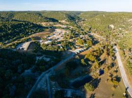 Texas Hill Country Resort, hotel a Medina