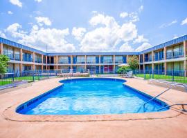 Castle inn & suites by OYO Lawton、ロートンのモーテル