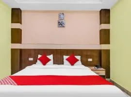 Hotel O Crystal Near Gomti Riverfront Park