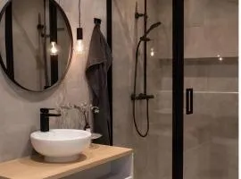 Smart Double Room - Central Stay