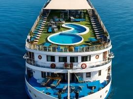 Nile Cruise LUXOR every Saturday from LOUXR 4 nights & every Wednesday from ASWAN 3 nights, hotel cerca de Aeropuerto Internacional de Lúxor - LXR, Luxor