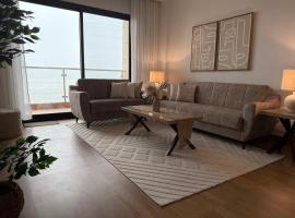 Taqah Sea View I Stunning 3 Bedroom Apartment, hotel barato en Salalah