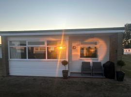 128 Sunbeach detached holiday chalet, hotell sihtkohas Scratby