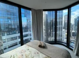 City Central 2Bed 2Bath Garage