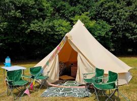 Readers Field Glamping, Zelt-Lodge in Great Sampford