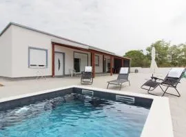 Family friendly house with a swimming pool Sabunike, Zadar - 24804