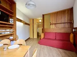 Studio 27m² avec balcon et piscine à Chamrousse - FR-1-549-152