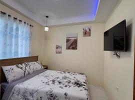 Compostela Guest Room #1 Terrace, Rooftop, Netflix, WiFi, hotel v destinaci Compostela
