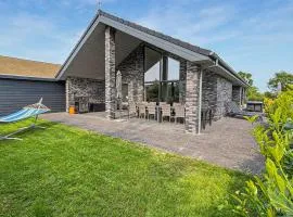 Amazing Home In Grenaa With Wifi