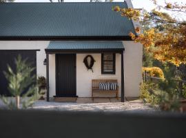St Helen's Cottages, hotel dengan tab panas di Clare