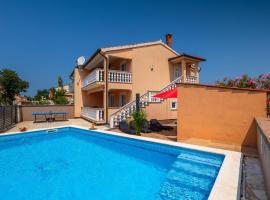 Holiday Home Betiga Betiga Iii, hotel in Barbariga
