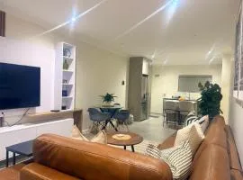 Sandton 2-Bed at Middle