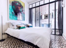 Romantic Artist Room Montmartre Bed & Breakfast, bed & breakfast a Parigi