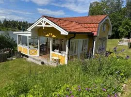 Solgården Fagerviken intill havet