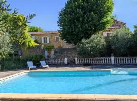 Mas avec piscine à 20 minutes du Pont du Gard