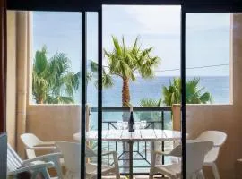 Azuréa, vue mer avec ses 2 piscines