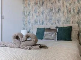 Botanica convenient centre Stay free parking