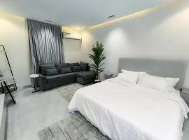 استيديو فاخر ومميز شمال الرياض حي ملقا b6