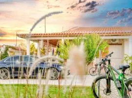Villa Artemis Leto - Escape Near, City, Beach & Athens Airport