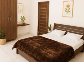 HOTEL JAG LAXMI PALACE Near Shri Mahakaleshwar Jyotirlinga Temple And Railway Station - Fully Air Conditioned & Spacious Room - Free Wi-fi & Free Parking Available - Best Hotel In Ujjain