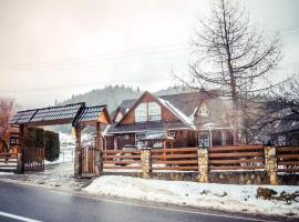 Maghura Gostinnii Dvir, hotel v destinaci Tatariv