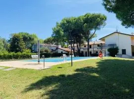 MONICA - Villa a pochi passi dal mare