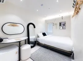 Slowon Hostel 슬로우온 호스텔 홍대