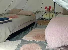 CAMP, Glamping, Tent jurta, shared outdoor kitchen and bathroom