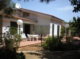 Casa Vacanza Solanas, hotel v destinaci Solanas