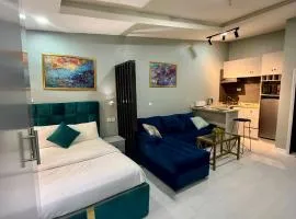 Balcony Open Plan Studio Units -Lekki 1, WI-FI, one with balcony, the other without