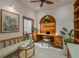 Shore House - Near My Khe Beach & City Centre by The Key