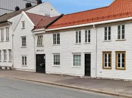 Renovated 2025 - AC & terrace - Historic building