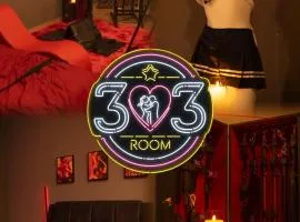 303号房 Room303
