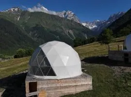 Glamp Peaks Mestia