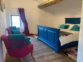 Apple Barn Cottage with 5 Bedrooms