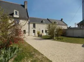 Gîte familial près de Chinon avec cour fermée, terrasse et équipements bébé - FR-1-381-370
