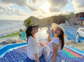 Osanna Beach Resort Pacitan