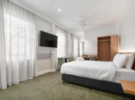 Royal Hotel Orange, ξενοδοχείο σε Orange