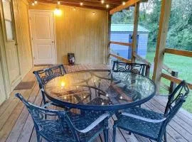 2 CoZY HOME WITH HUGE PATIO