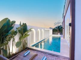 4 Bedroom Ami Cemagi Beach Villa: Cemagi şehrinde bir otel