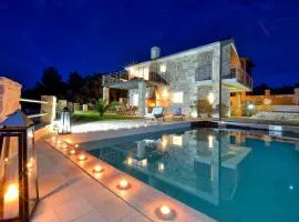 Amazing Villa Ele