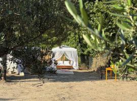 Star Sleep Koxare Rethymno, kamp sa luksuznim &scaron;atorima u gradu Koxar&eacute;