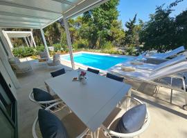 Amadria Park Camping Trogir Exclusive Beach Villas, hotel u Seget Vranjici