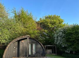 Apple Tree Cabin、Mitchel Troyのキャンプ場