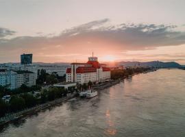 Hilton Vienna Waterfront, hotel in Vienna