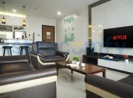 3BR Aston Residence 2001 City and Sea View